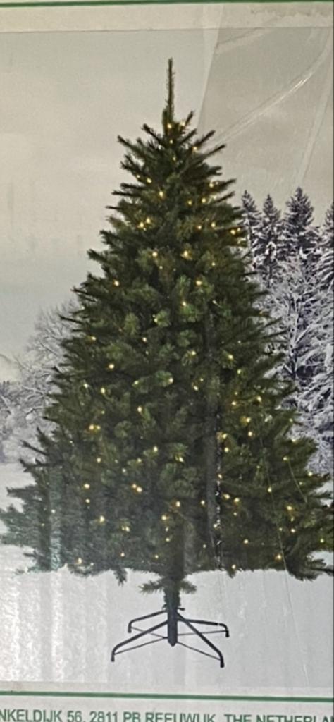 Grote kerstboom met lichtjes, Diversen, Kerst, Zo goed als nieuw, Ophalen