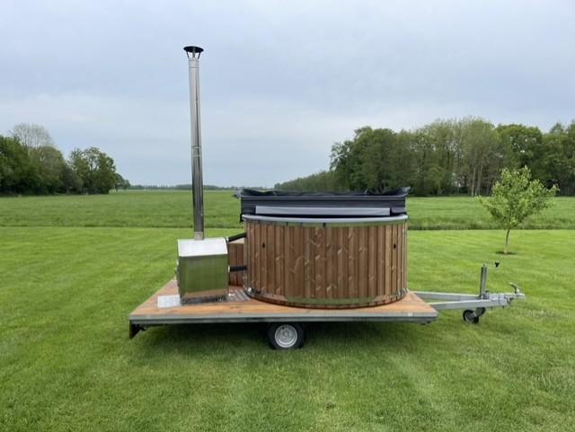 HOTTUB TE HUUR! €125,- per weekend!, Diensten en Vakmensen, Verhuur | Overig