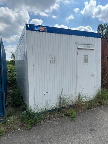 Toilet unit  beschikbaar voor biedingen