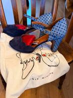 Chie Mihara Sandalen - Maat 42, Kleding | Dames, Ophalen of Verzenden, Zo goed als nieuw, Blauw, Sandalen of Muiltjes