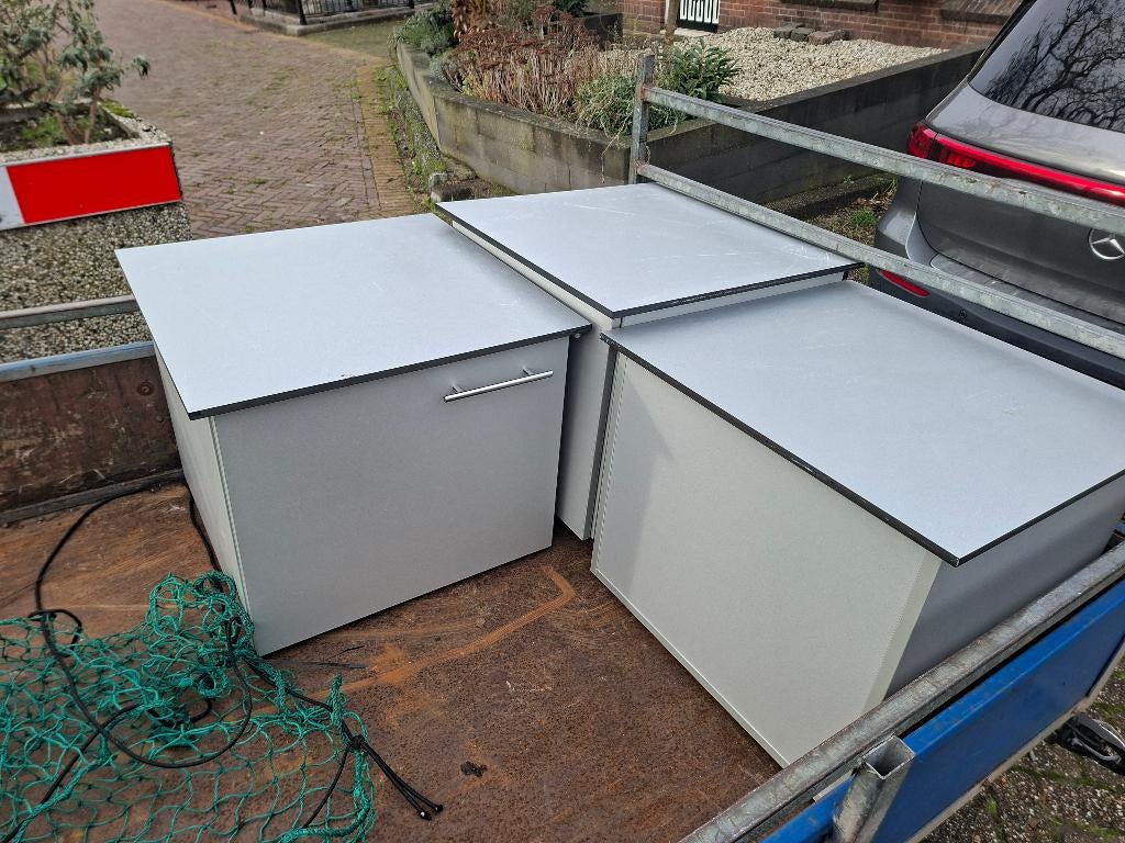 kantoorkast trespa 60x60x60 cm 1 met wielen, Ophalen of Verzenden, Gebruikt