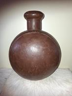 Vintage ijzeren vaas pot, Huis en Inrichting, Woonaccessoires | Vazen, Ophalen, Overige kleuren, Overige materialen, Minder dan 50 cm