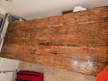 Tafel gemaakt van antieke deur  beschikbaar voor biedingen