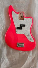 Fender Basgitaar  HMNIM Jaguar Body Hot Pink, Ophalen of Verzenden, Gebruikt, Elektrische gitaar