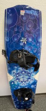 Wakeboard Liquid Force 144 met bindingen en schoenen, Ophalen, Zo goed als nieuw, Board en Schoenen