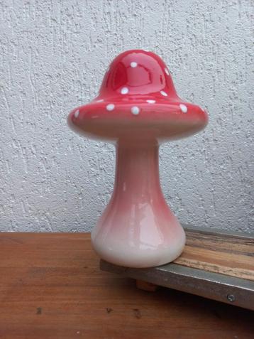 Leuke paddestoel vaas. Keramiek. Red. Nieuwstaat beschikbaar voor biedingen