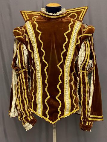 Bruin (retro) prinsenpak in nette staat, maat L/XL beschikbaar voor biedingen