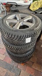 Winterbanden met studs 235/60 R18, Volvo XC60, Auto-onderdelen, Banden en Velgen, Ophalen, 18 inch, Gebruikt, Banden en Velgen