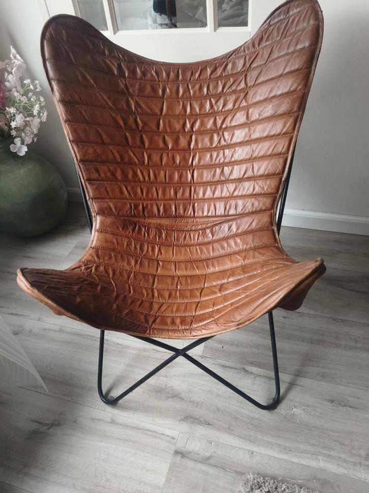 Stoere leren vlinderstoel, Huis en Inrichting, Stoelen, Zo goed als nieuw, Eén, Leer, Metaal, Bruin, Ophalen