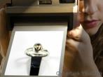 16179 Pandora Zilveren ring met geelgoud hart, Ophalen of Verzenden, Zo goed als nieuw, 17 tot 18, Dame
