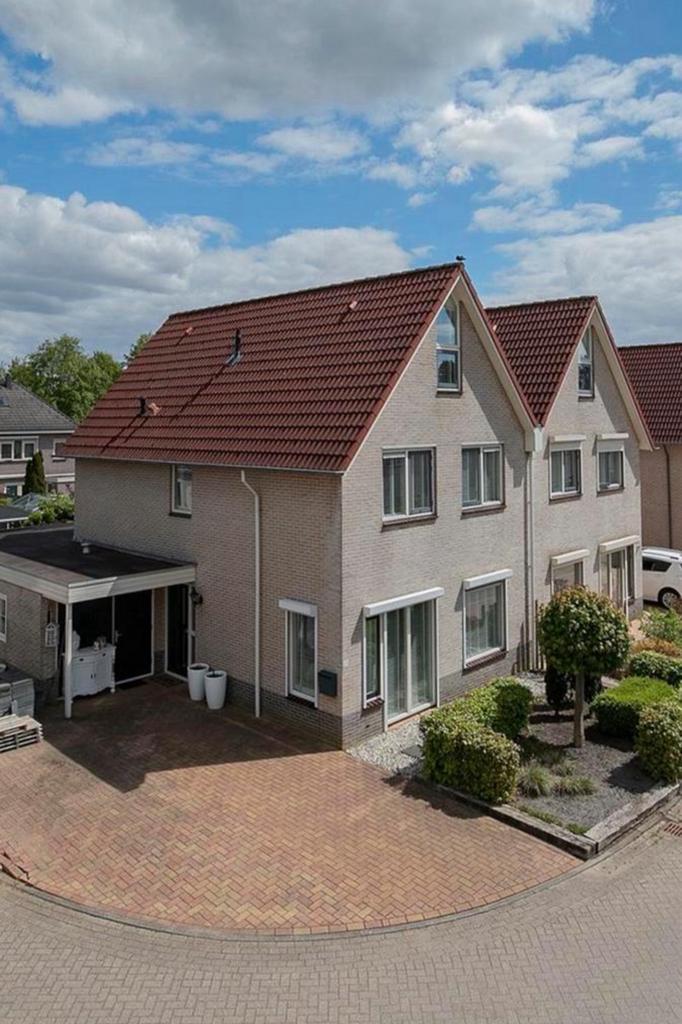 Voor een compleet woonhuis, witte houten jaloezieën, Huis en Inrichting, Stoffering | Gordijnen en Lamellen, Ophalen