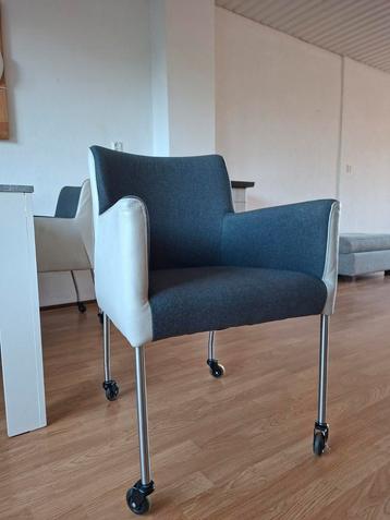 Rolbare (eetkamer) stoelen Goossens wonen en slapen  beschikbaar voor biedingen