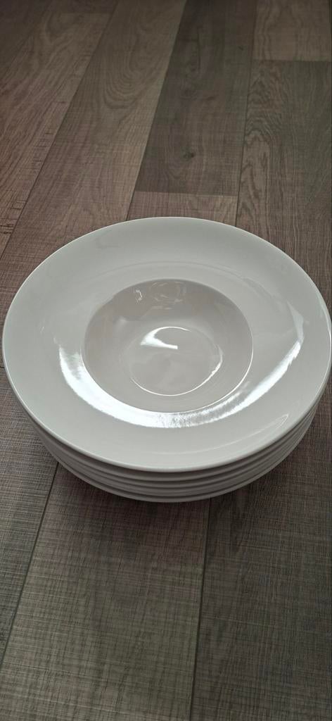 6 creme kleurige Gusta borden, Ophalen, Nieuw, Rond