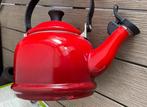 Fluitketel le creuset met kleine beschadiging, Huis en Inrichting, Keuken | Keukenbenodigdheden, Ophalen of Verzenden, Zo goed als nieuw