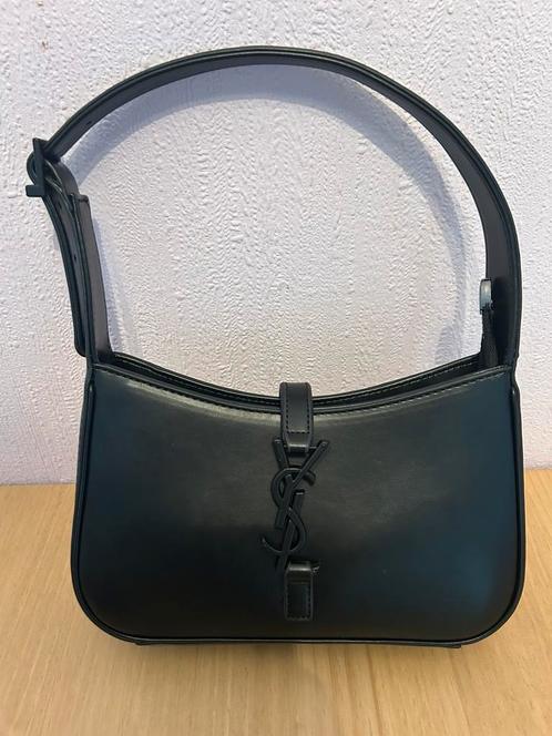 Zwarte YvesSaintLaurent tas, Sieraden, Tassen en Uiterlijk, Tassen | Damestassen, Nieuw, Schoudertasje, Zwart, Ophalen