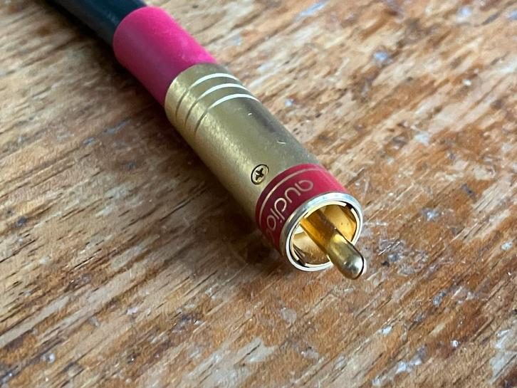 Vintage High End AudioQuest (Digital) Pro 75 Ohm 52 cm, Audio, Tv en Foto, Audiokabels en Televisiekabels, Gebruikt, Coaxiale kabel