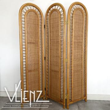 Vintage, retro, bohemien rotan, bamboe kamerscherm, scherm beschikbaar voor biedingen