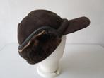 Suede pet, met oorwarmer, bontgevoerd, 59 cm, Ophalen of Verzenden, Gedragen, 58 of 59 cm (L, 7¼ of ⅜ inch), Pet