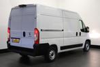 Fiat Ducato 2.3 MJ 140PK L2H2 EURO 6 - Airco - Navi - Cruise, Auto's, Bestelauto's, Voorwielaandrijving, Stof, Gebruikt, 2500 kg