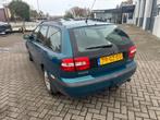 Schadeauto Volvo V40 1.8 2001 Groen, Voorwielaandrijving, 65 €/maand, Zwart, 4 cilinders