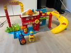 Toet Toet Auto brandweerkazerne  + wegdelen + 3 Auto's, Kinderen en Baby's, Speelgoed | Vtech, Ophalen of Verzenden, Zo goed als nieuw