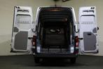Volkswagen Crafter 2.0 TDI 140pk L3 H3 Automaat Airco Naviga, Stof, Gebruikt, 4 cilinders, Volkswagen