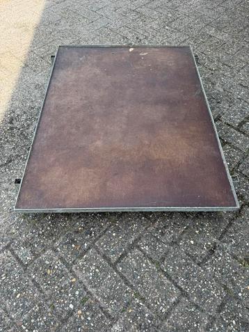 Ligplank/bed grote hond beschikbaar voor biedingen