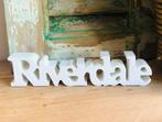 Riverdale houten woord wit, Huis en Inrichting, Woonaccessoires | Tekstborden en Spreuken, Ophalen of Verzenden