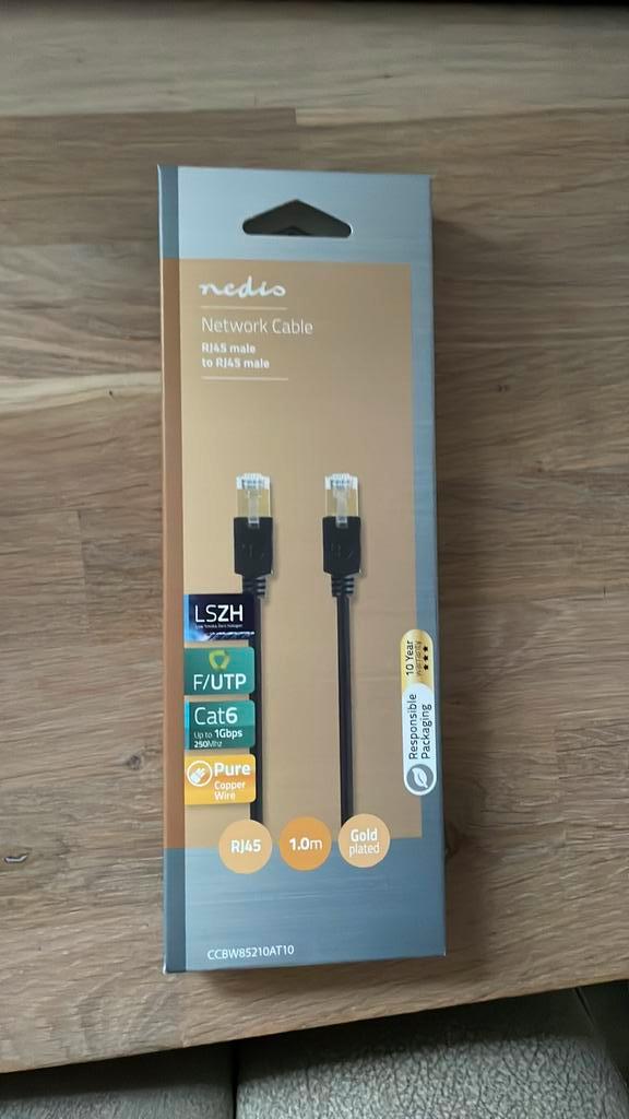 Nedis CCBW85210AT10 Netwerk kabel, Computers en Software, Pc- en Netwerkkabels, Ophalen of Verzenden