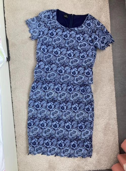 kanten rok met bijpassend hesje ,maat42, Kleding | Dames, Rokken, Zo goed als nieuw, Maat 42/44 (L), Onder de knie, Ophalen of Verzenden