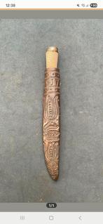 GEZOCHT: mes of reisbestek in bewerkt leren foedraal, Antiek en Kunst, Ophalen of Verzenden