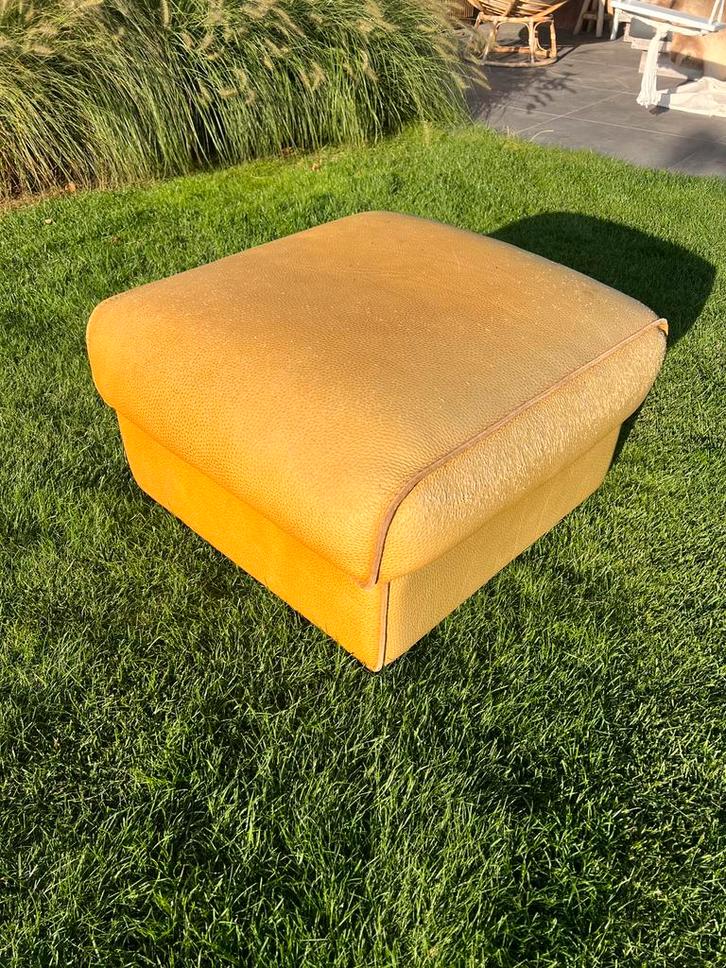 Roche Bobois Paris leren design hocker 70 x 70 cm, Huis en Inrichting, Banken | Voetenbanken en Poefen, Zo goed als nieuw, 50 tot 75 cm