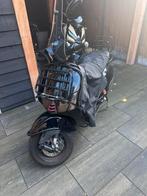 Vespa sprint glans zwart, Fietsen en Brommers, Scooters | Vespa, Vespa S, Ophalen of Verzenden, Zo goed als nieuw, Benzine
