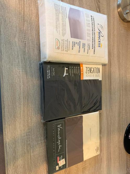 Dekbedovertrekken 140x200/220 + molton originele verpakking, Huis en Inrichting, Slaapkamer | Beddengoed, Zo goed als nieuw, Dekbedovertrek