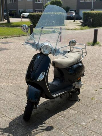 Piaggo Vespa LX beschikbaar voor biedingen