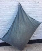ZGAN. Groot hondenkussen 130 x 100, soort jeans stof, stevig, Ophalen, Zo goed als nieuw