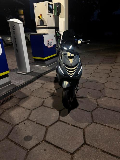 Zip 4t 2v snel op brom met jamacorol uitlaat., Fietsen en Brommers, Scooters | Piaggio, Zo goed als nieuw, Zip, Ophalen