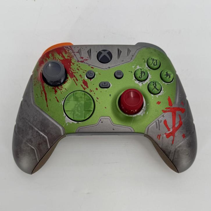 Xbox Wireless Controller - Doom Dark Ages Special Edition, Spelcomputers en Games, Spelcomputers | Xbox One, Zo goed als nieuw