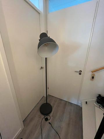 Hectar staande lamp met verhaal inclusief lichtbron