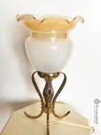 Brocante tafellamp met olie lamp kap glas goud messing voet, Ophalen of Verzenden, Glas, Vintage / art deco, Minder dan 50 cm