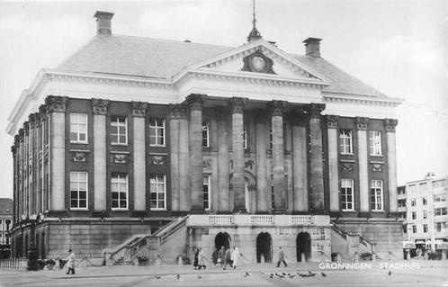 (300-099-043) Groningen Stadhuis, Verzamelen, Ansichtkaarten | Nederland, Groningen, Verzenden