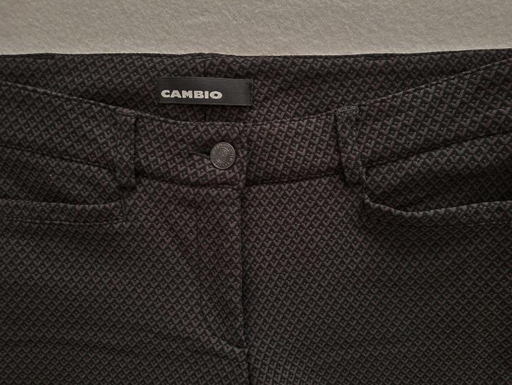Broek van CAMBIO - in zwart en middenbruin - Maat 38 - 40, Kleding | Dames, Broeken en Pantalons, Zo goed als nieuw, Maat 38/40 (M)
