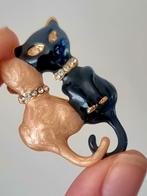 Vintage 1980 verguld emailled kittens broche, Ophalen of Verzenden, Zo goed als nieuw, Goud, Overige materialen