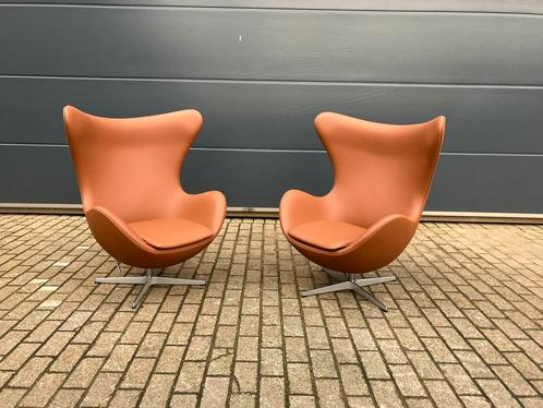 2x Fritz Hansen Egg Chair in Cognac leder NIEUW!!, Huis en Inrichting, Fauteuils, Ophalen of Verzenden