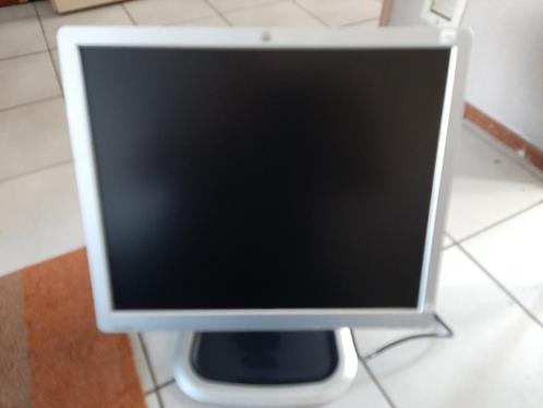 HP Monitor L1950g, Computers en Software, Monitoren, Zo goed als nieuw, 60 Hz of minder, In hoogte verstelbaar, Ophalen of Verzenden