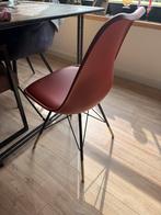 2 ( eetkamer) stoelen €10,00 p stuk, Twee, Bruin, Niewerwets ;-), Ophalen of Verzenden