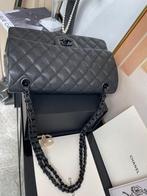 Chanel tas 25 caviar leer black on black, Sieraden, Tassen en Uiterlijk, Tassen | Damestassen, Nieuw, Ophalen of Verzenden, Zwart