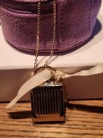 Cloe flacon parfum hanger, Ophalen of Verzenden, Zo goed als nieuw, Goud, Overige materialen