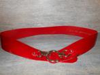Mooie rode lak riem met een zilverkleurige haaksluiting, Kleding | Dames, Riemen en Ceinturen, Verzenden, Nieuw, Rood, 3 tot 5 cm