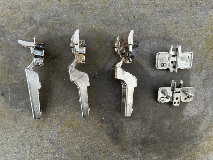 Blum Inserta Scharnieren, Doe-het-zelf en Verbouw, Hang- en Sluitwerk, Nieuw, Scharnier, IJzer, Ophalen